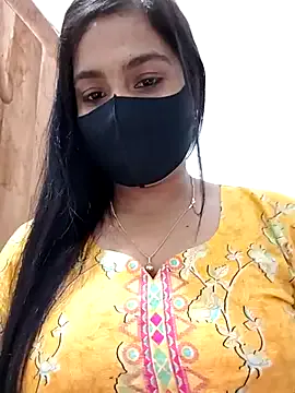 famouswomen – webcam model profile photo Image 3