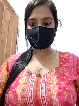 famouswomen – webcam model profile photo Image 5