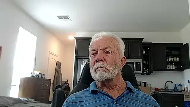 MollyBoston – webcam model profile photo Image 14