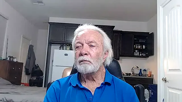 MollyBoston – webcam model profile photo Image 9