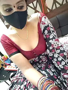 KateGale – webcam model profile photo Image 4