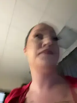 Yiyi-707 – webcam model profile photo Image 17