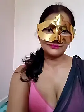 Dolce – webcam model profile photo Image 18