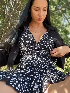 AkiraBloom – webcam model profile photo Image 18