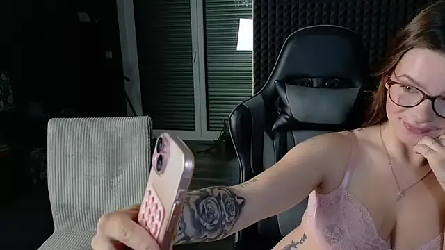 KatteJackson – webcam model profile photo Image 14