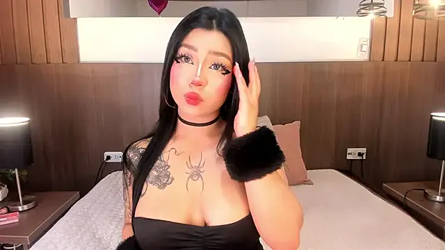 Lovebackground – webcam model profile photo Image 15