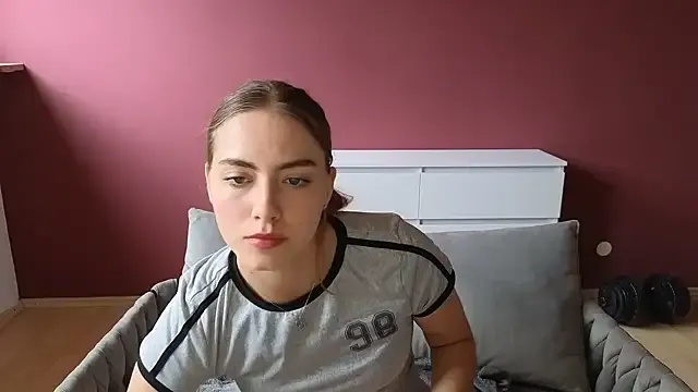 GiaVibey – webcam model profile photo Image 16