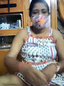 Dolce – webcam model profile photo Image 13