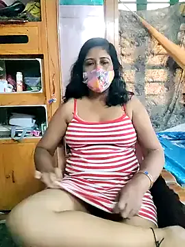 Dolce – webcam model profile photo Image 15