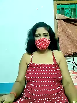 Dolce – webcam model profile photo Image 5