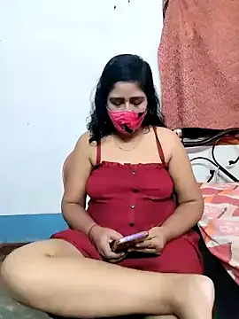 Dolce – webcam model profile photo Image 9