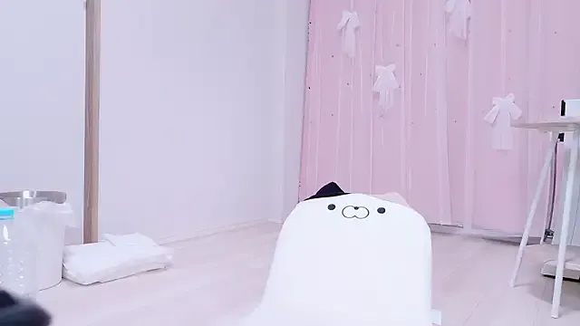 HannaMaison – webcam model profile photo Image 13