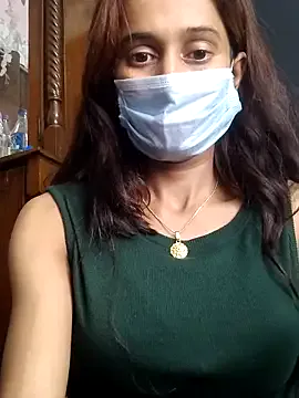 AngelCoco – webcam model profile photo Image 2