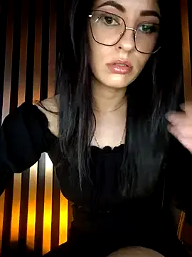 LallyRose – webcam model profile photo Image 5