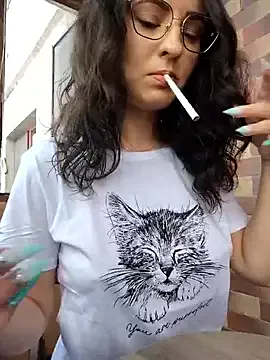 LallyRose – webcam model profile photo Image 9