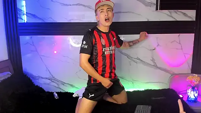 Dolce – webcam model profile photo Image 14