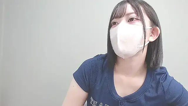 ErzabelLew – webcam model profile photo Image 3