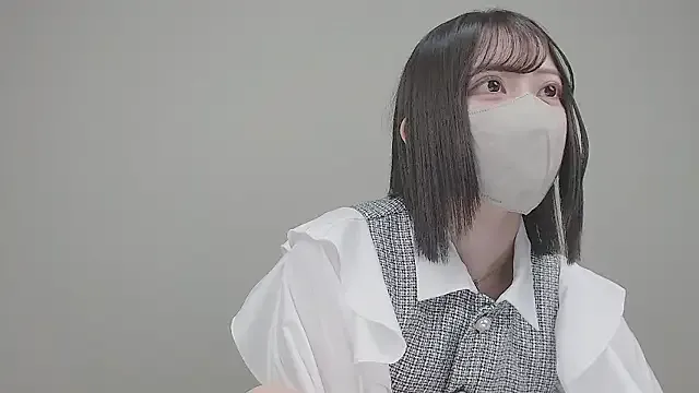 ErzabelLew – webcam model profile photo Image 5