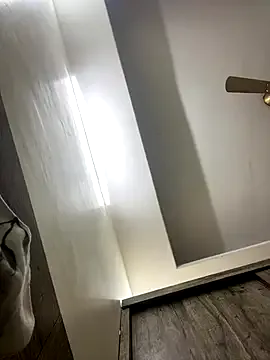 -Miray- – webcam model profile photo Image 2