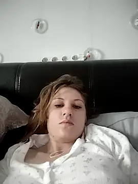 KateGale – webcam model profile photo Image 18