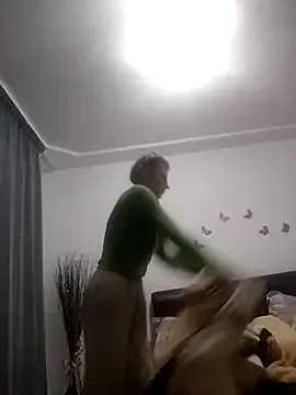 KateGale – webcam model profile photo Image 2