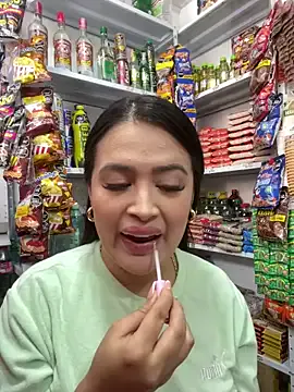 PollyElfi – webcam model profile photo Image 3