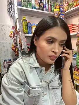 PollyElfi – webcam model profile photo Image 8