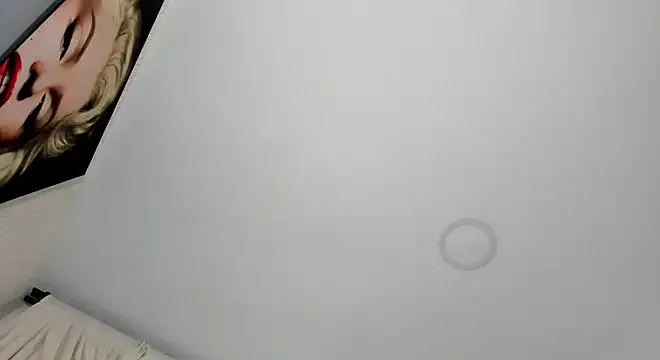 MollyBoston – webcam model profile photo Image 5