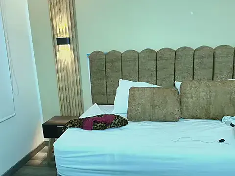 Zendaa_ – webcam model profile photo Image 2