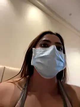 ElaRossie – webcam model profile photo Image 9