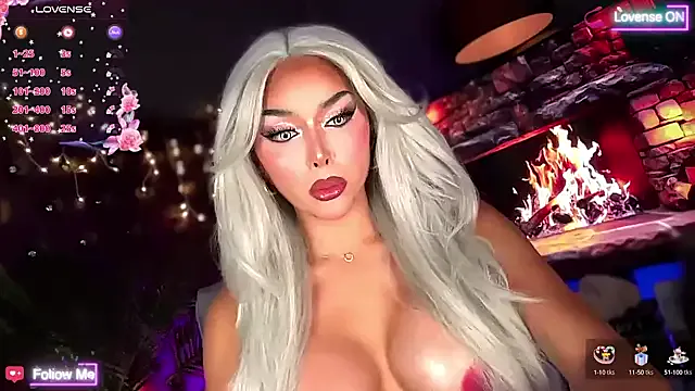 Dolce – webcam model profile photo Image 9