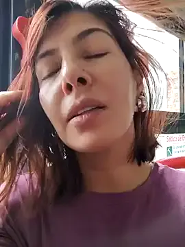 JessieLiu – webcam model profile photo Image 2