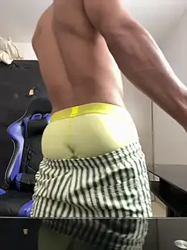 EmiraMiller – webcam model profile photo Image 9