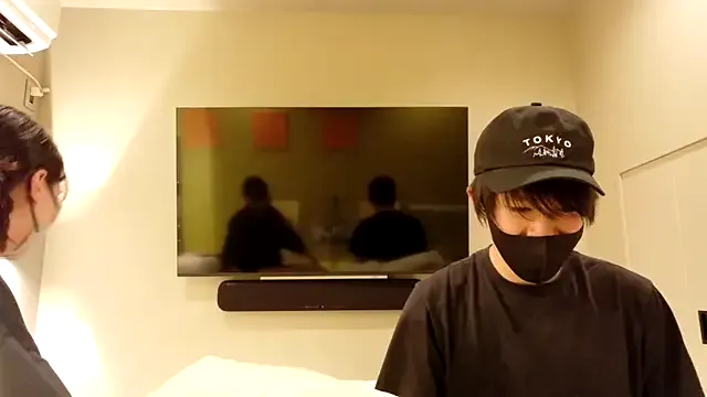 Dolce – webcam model profile photo Image 2