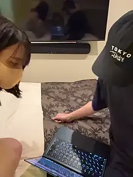 Dolce – webcam model profile photo Image 3