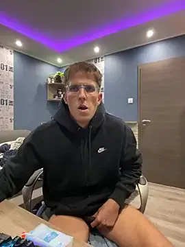 EmiraMiller – webcam model profile photo Image 11