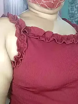 Geetha227 – webcam model profile photo Image 18