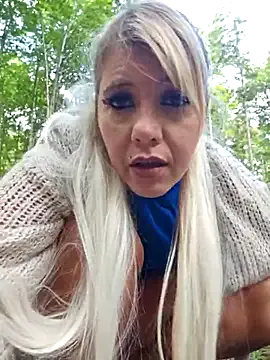 MayaLady – webcam model profile photo Image 3