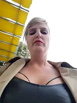 PollyElfi – webcam model profile photo Image 19