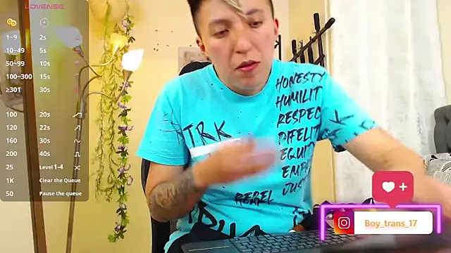 Dolce – webcam model profile photo Image 6