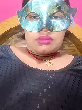 ErzabelLew – webcam model profile photo Image 2