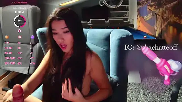 AdrianaAndrade – webcam model profile photo Image 18