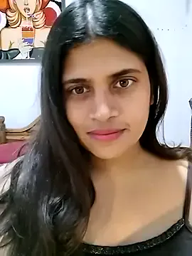 MiraKova – webcam model profile photo Image 12