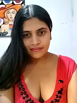 MiraKova – webcam model profile photo Image 3