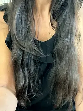 Bella – webcam model profile photo Image 18