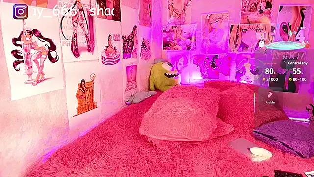 EsmeBrowm – webcam model profile photo Image 13