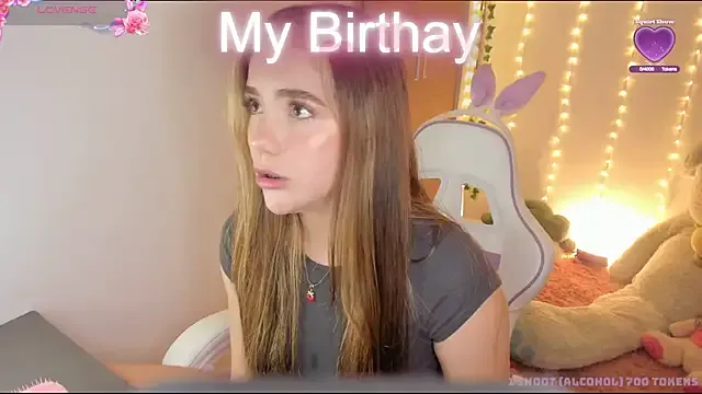 ErzabelLew – webcam model profile photo Image 10