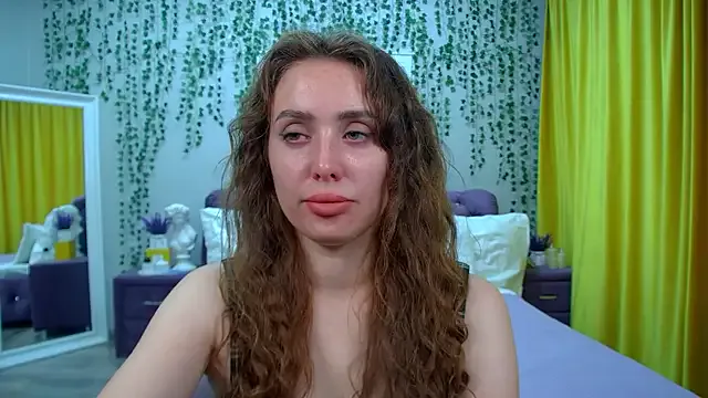 Dolce – webcam model profile photo Image 10