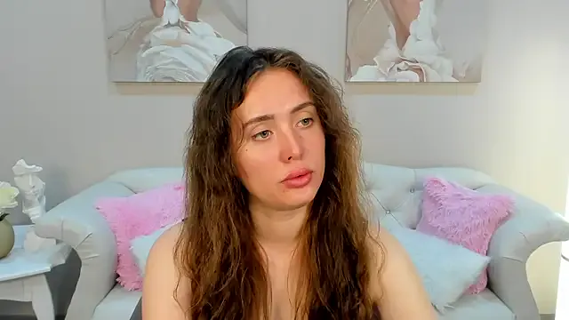 Dolce – webcam model profile photo Image 11