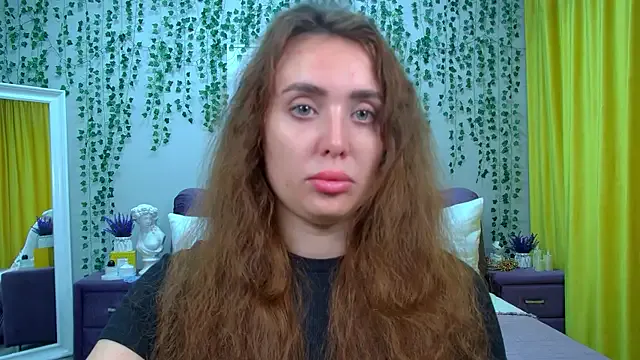 Dolce – webcam model profile photo Image 14